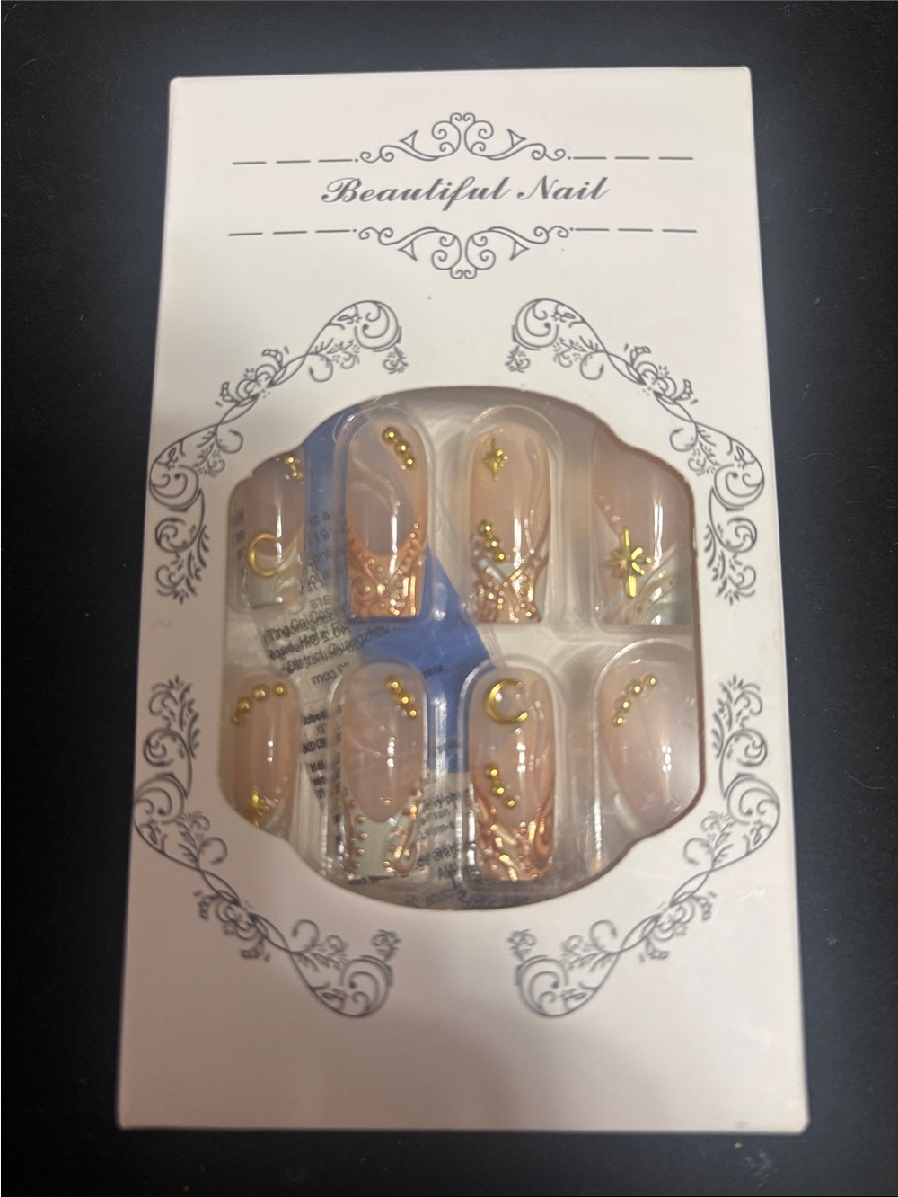 Beautiful Nail Press-On Set with Gold Accents